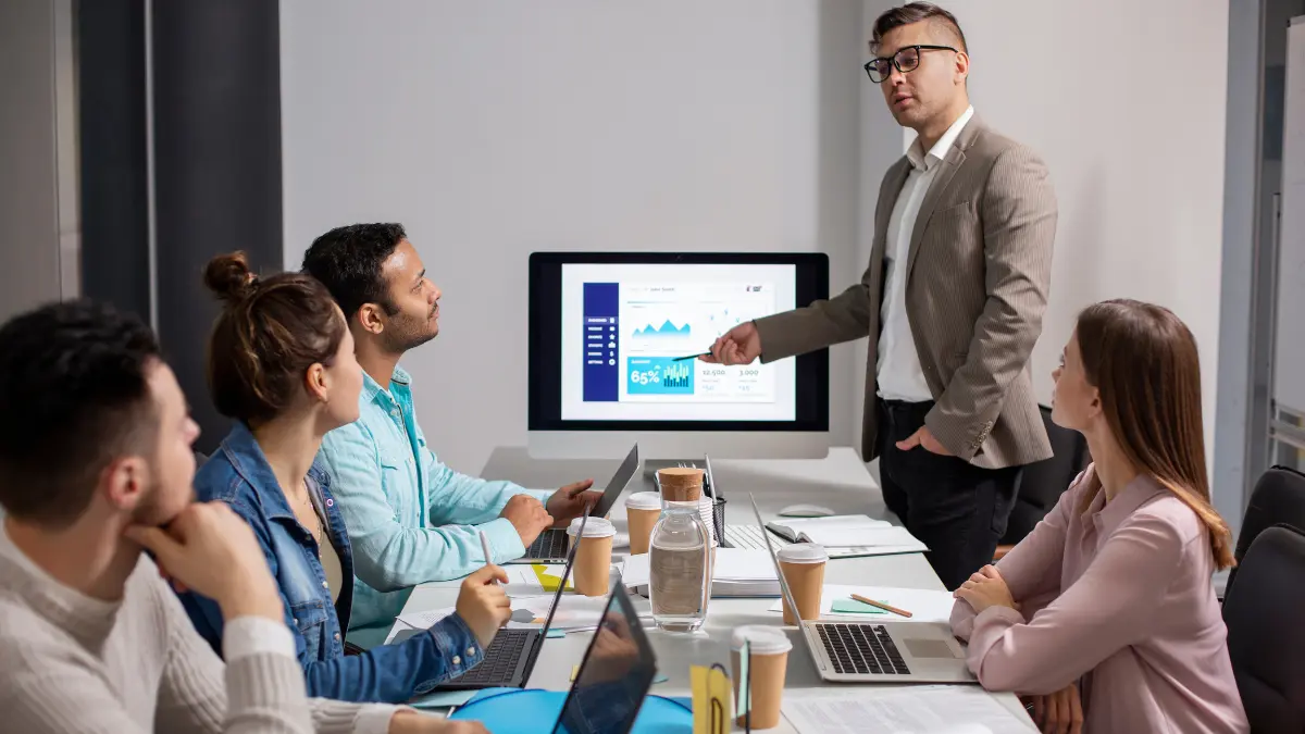 PowerPoint vs Keynote vs Google Slides